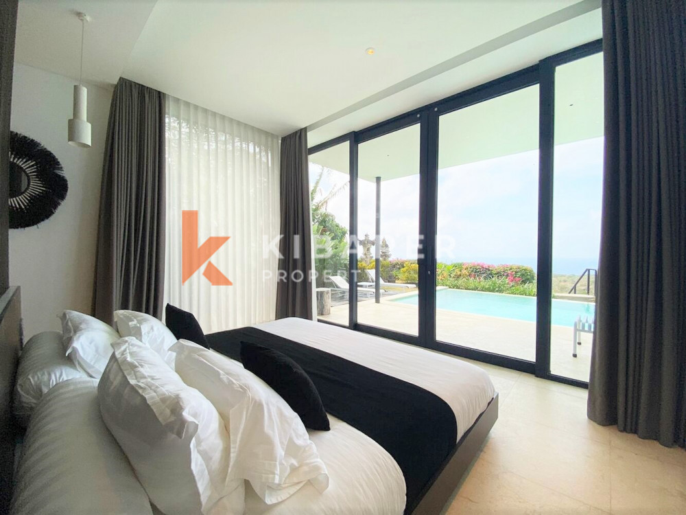 Modern Two Bedroom Enclosed Livingroom Villa with Sea View in Uluwatu — image 10