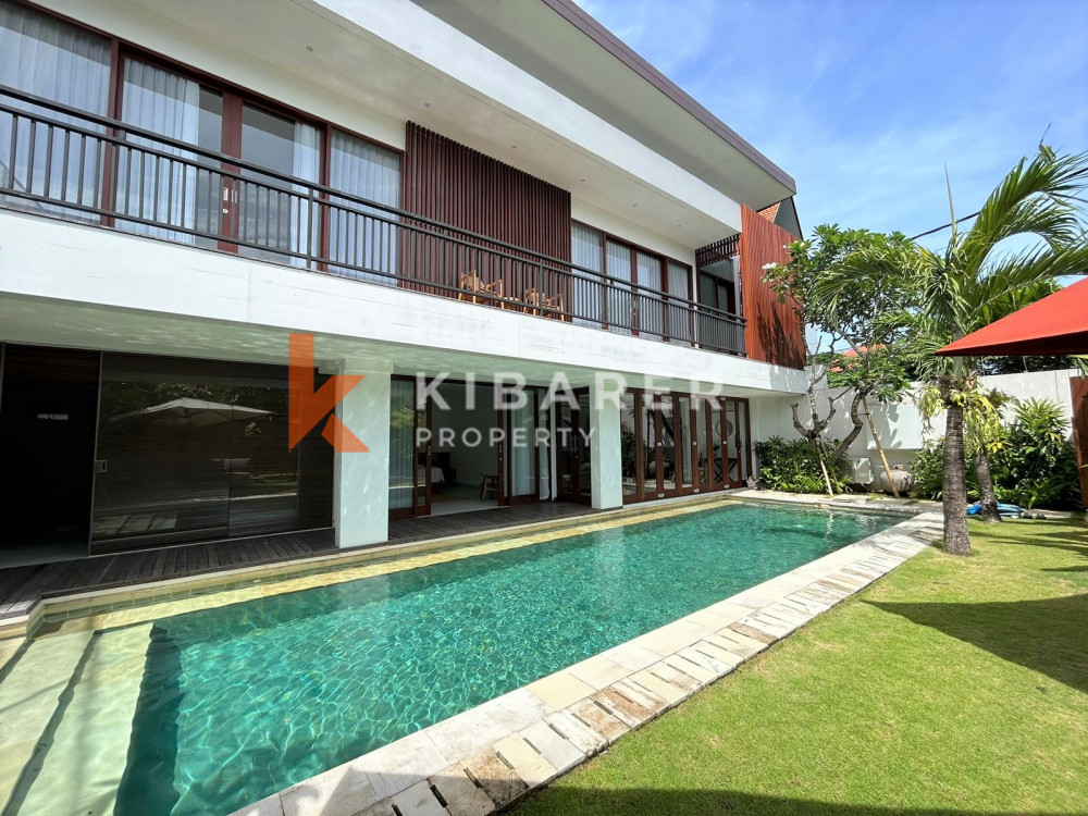 Beautiful Three Bedroom Enclosed Living Room Villa Situated in Seminyak