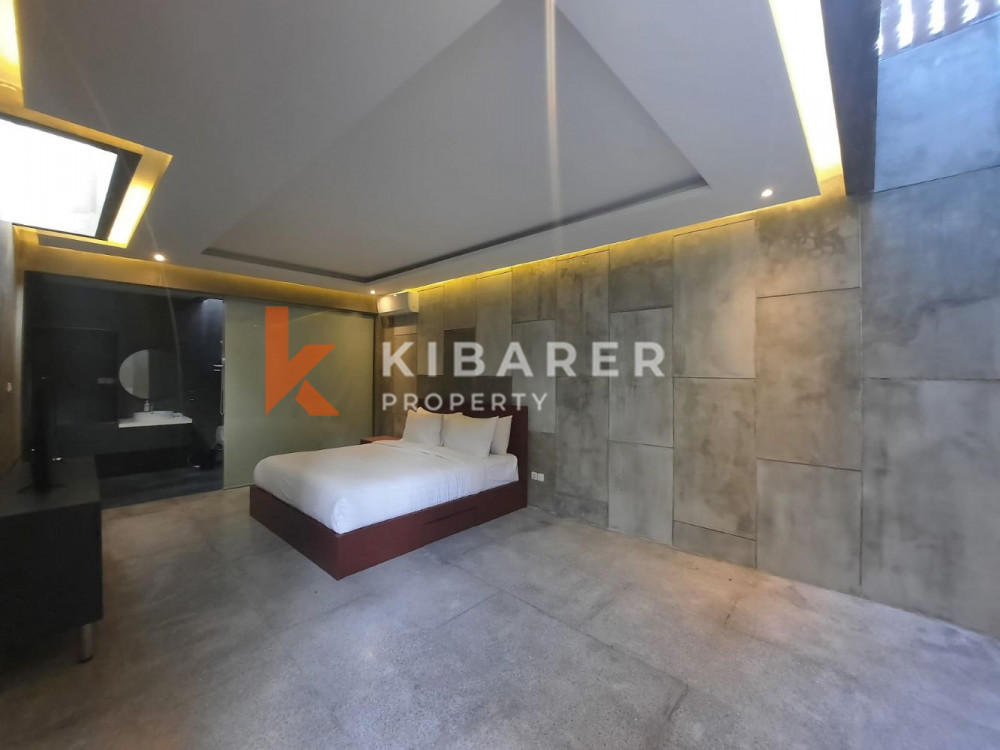 Modern Two Bedroom Loft Villa with Open Living Situated in Legian — image 5