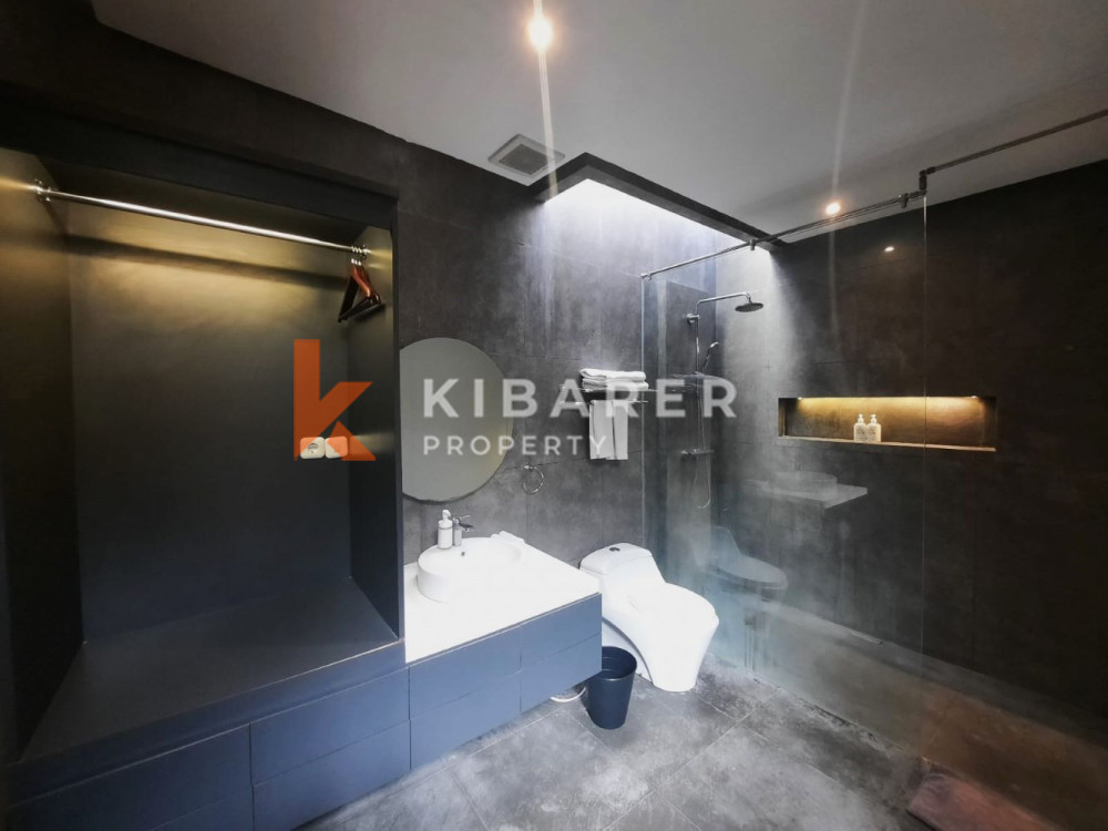 Modern Two Bedroom Loft Villa with Open Living Situated in Legian — image 6