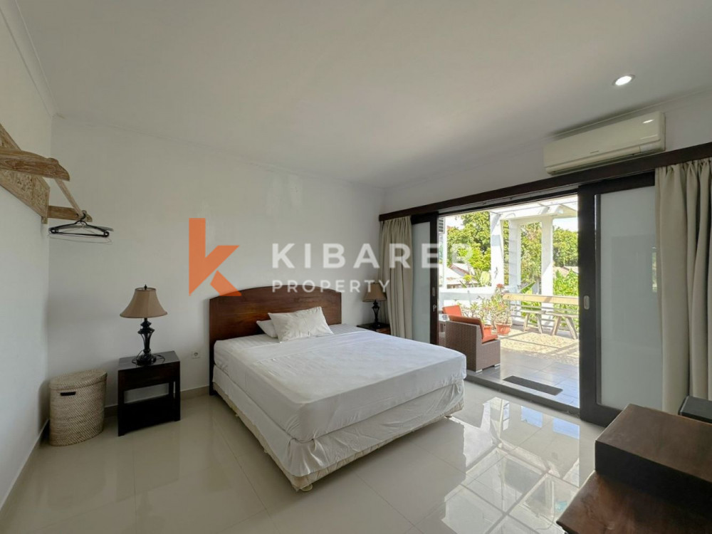 Cozy Five Bedroom Close Living Villa in Seminyak — image 6