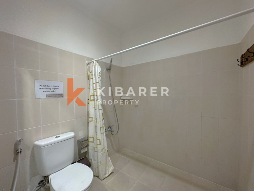 Cozy Five Bedroom Close Living Villa in Seminyak — image 7