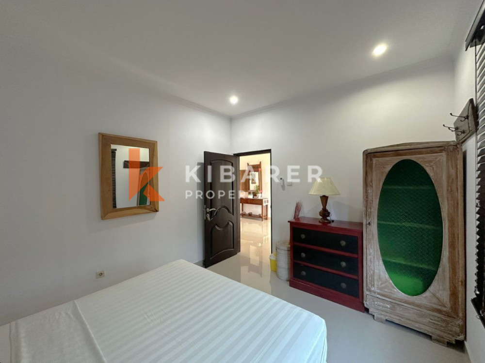 Cozy Five Bedroom Close Living Villa in Seminyak — image 17