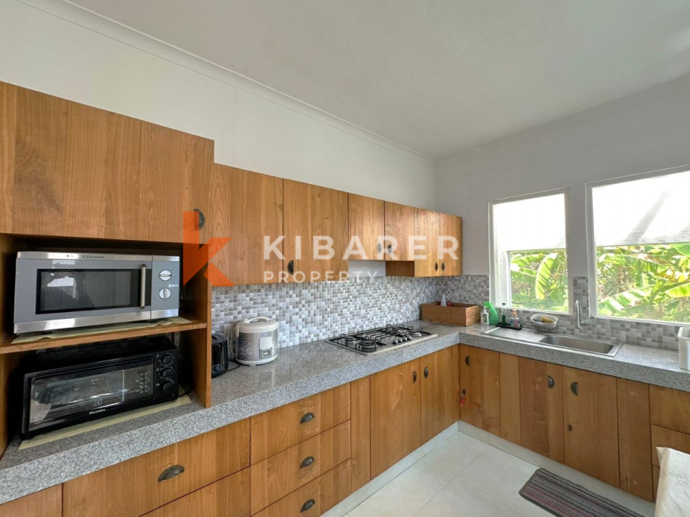 Cozy Five Bedroom Close Living Villa in Seminyak — image 10