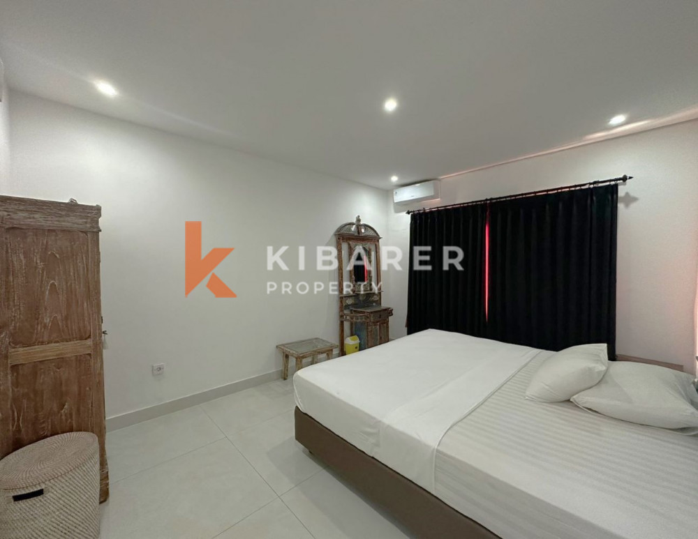 Cozy Five Bedroom Close Living Villa in Seminyak — image 12