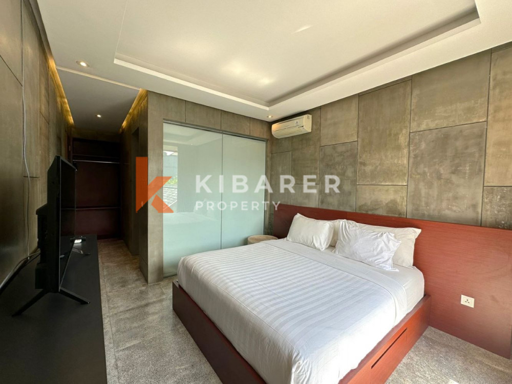 Large One-Bedroom Loft Villa with Open Living Room in Kuta — image 4