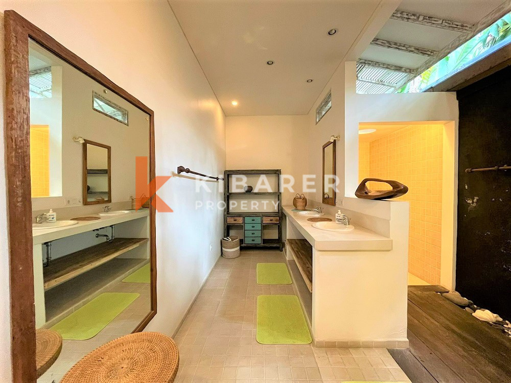 Beautiful Three Bedrooms Open Living Villa Located In Umalas — image 15