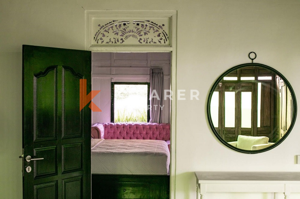 Charming Tropical Three-Bedroom Villa in Prime Berawa — image 10