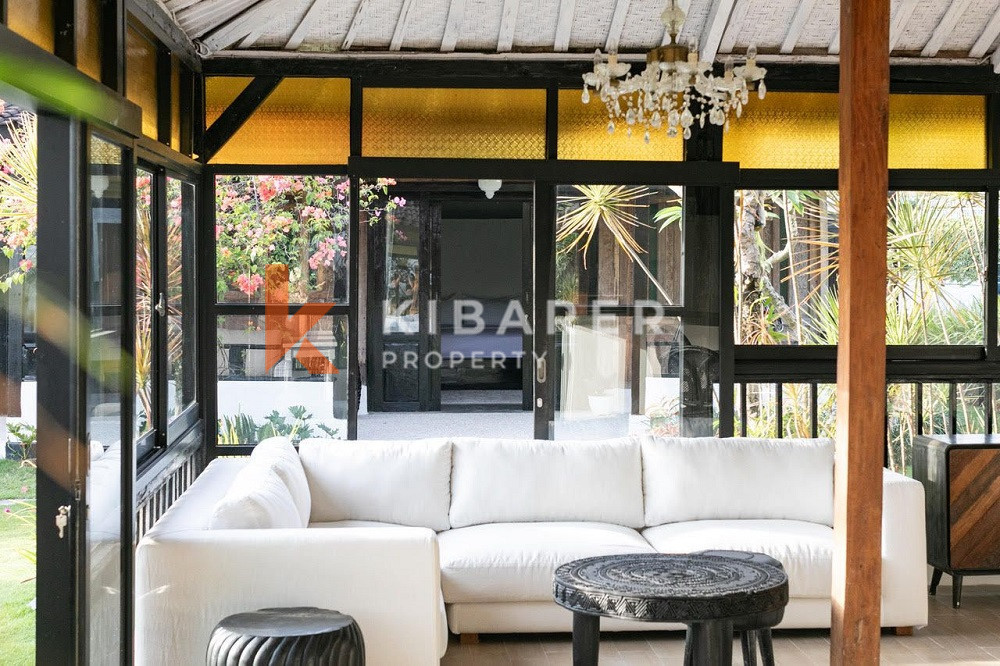 Charming Tropical Three-Bedroom Villa in Prime Berawa — image 15