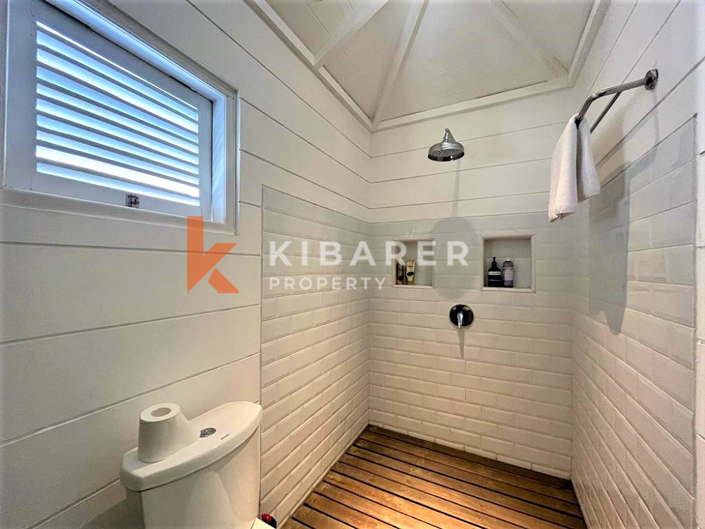 Cozy Two Bedroom Closed Living Villa Located In Seseh — image 13