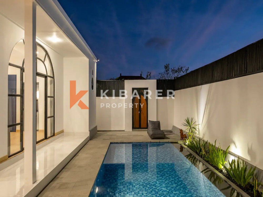Elegant Two-Bedroom Mediterranean Villa with Closed Living Room Located in Canggu — image 2