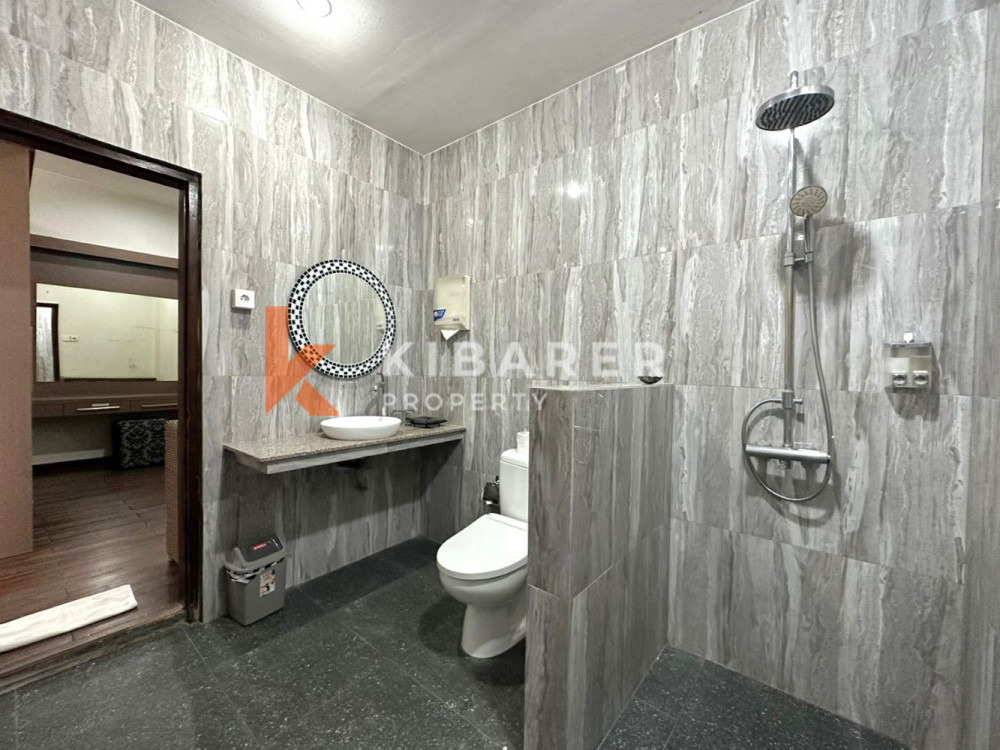 Comfortable Two-Bedroom Villa with Open Living Room in a Villa Complex in Seminyak — image 9