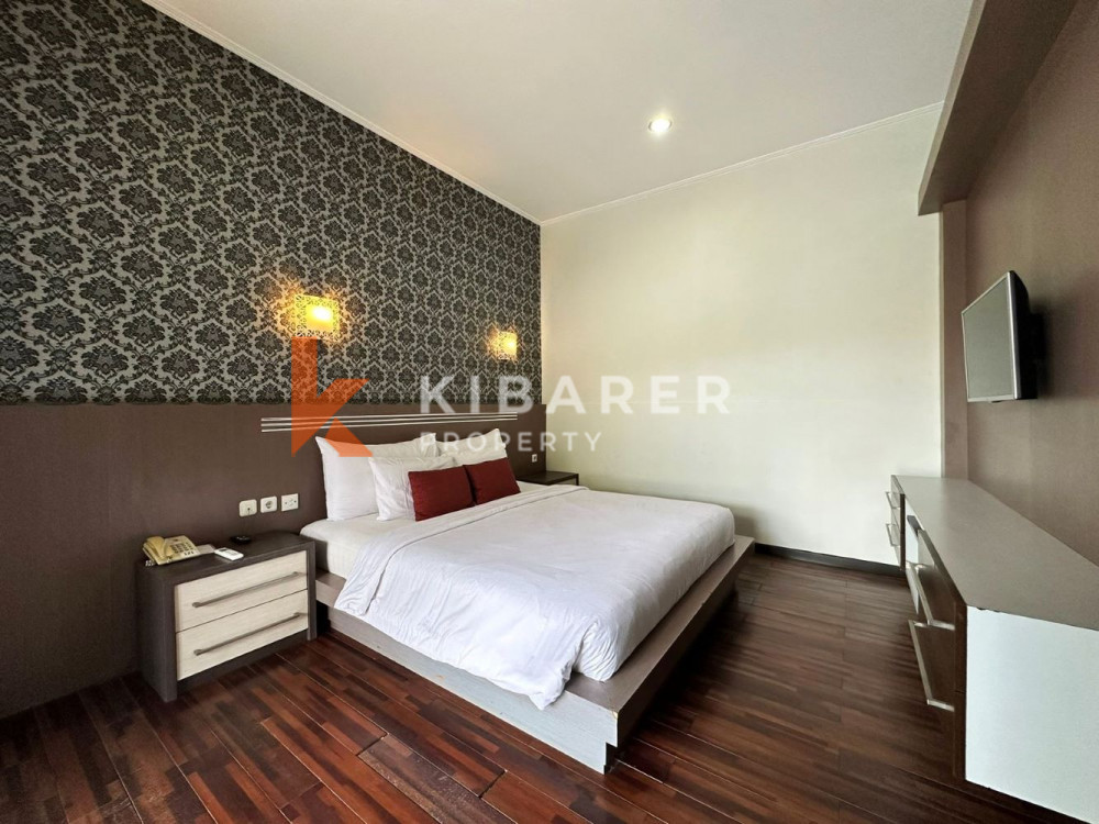 Comfortable Two-Bedroom Villa with Open Living Room in a Villa Complex in Seminyak — image 6