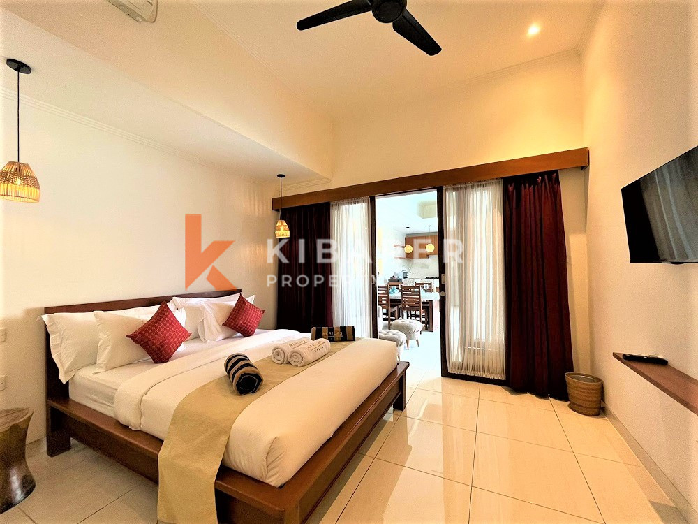 Cozy Two Bedrooms Closed Living Villa In Berawa — image 11