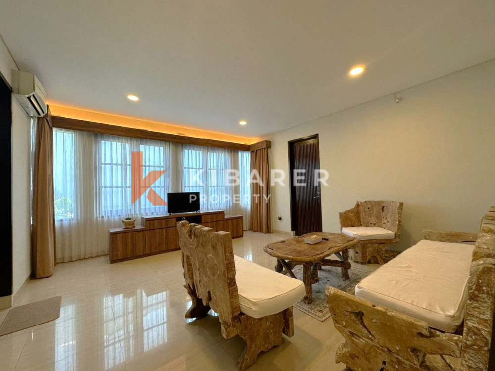 Comfortable Three Bedrooms Open Living Villa Nestled in Jimbaran — image 13