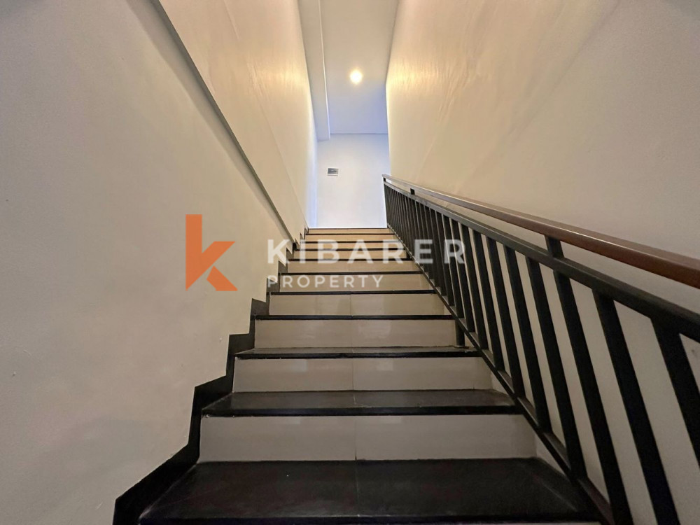 Comfortable Three-Bedroom Open Living Villa Nestled in Jimbaran — image 15