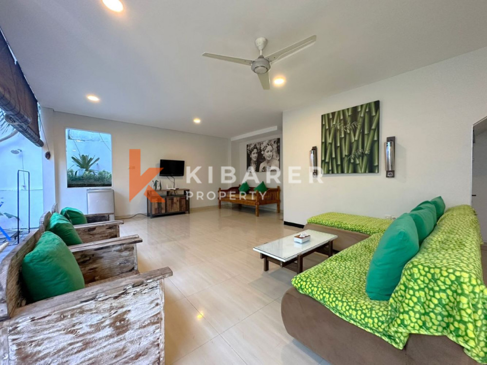 Comfortable Three-Bedroom Open Living Villa Nestled in Jimbaran — image 2