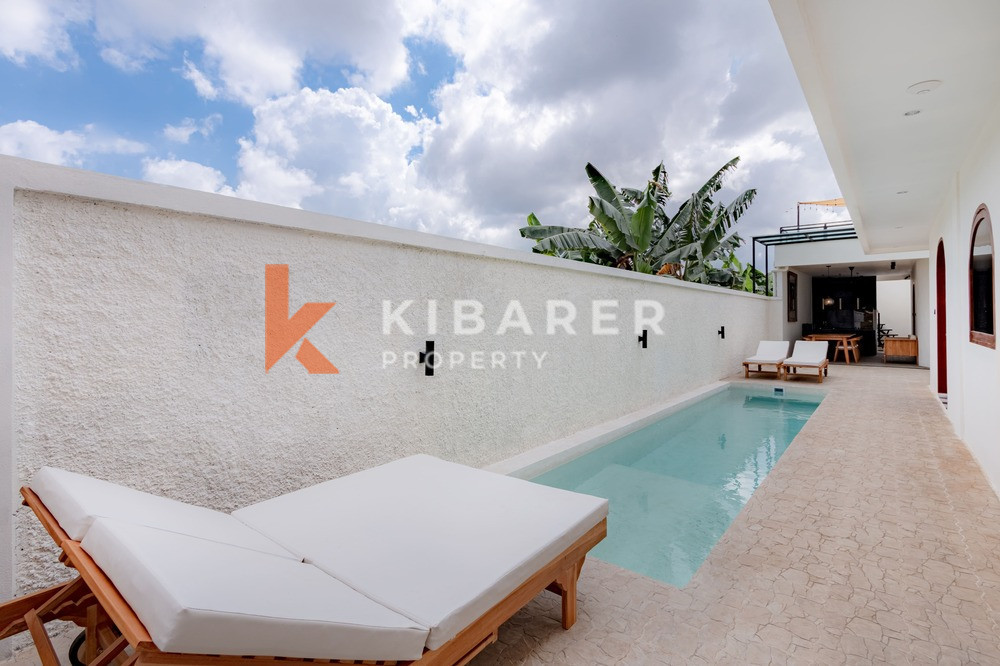 Beautiful Three-Bedroom Villa with Open Living Room in Canggu — image 2