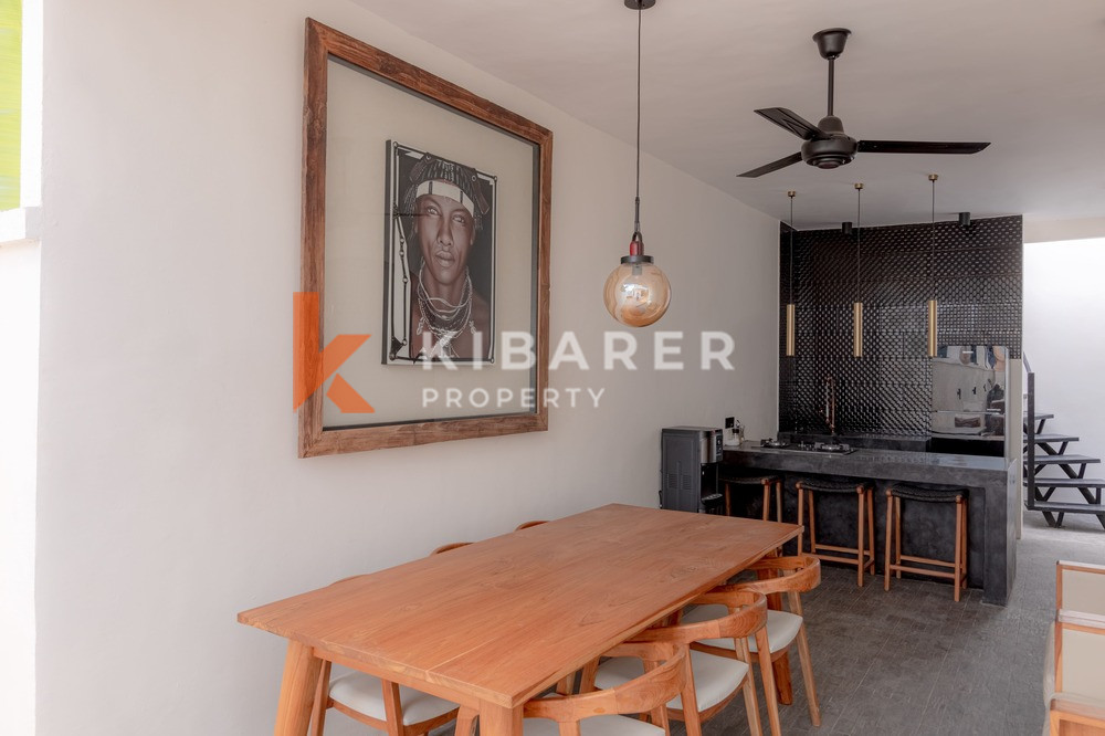 Beautiful Three-Bedroom Villa with Open Living Room in Canggu — image 6