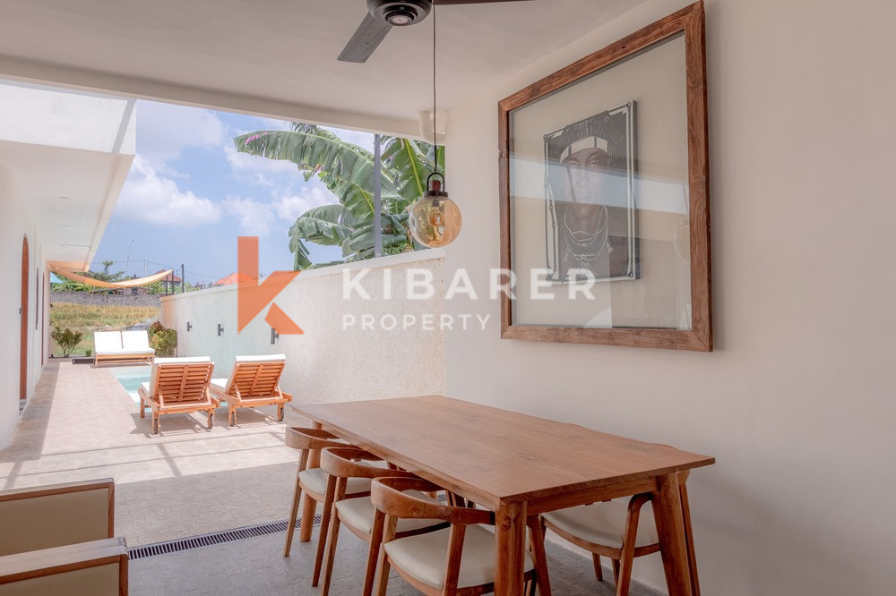 Beautiful Three-Bedroom Villa with Open Living Room in Canggu — image 4