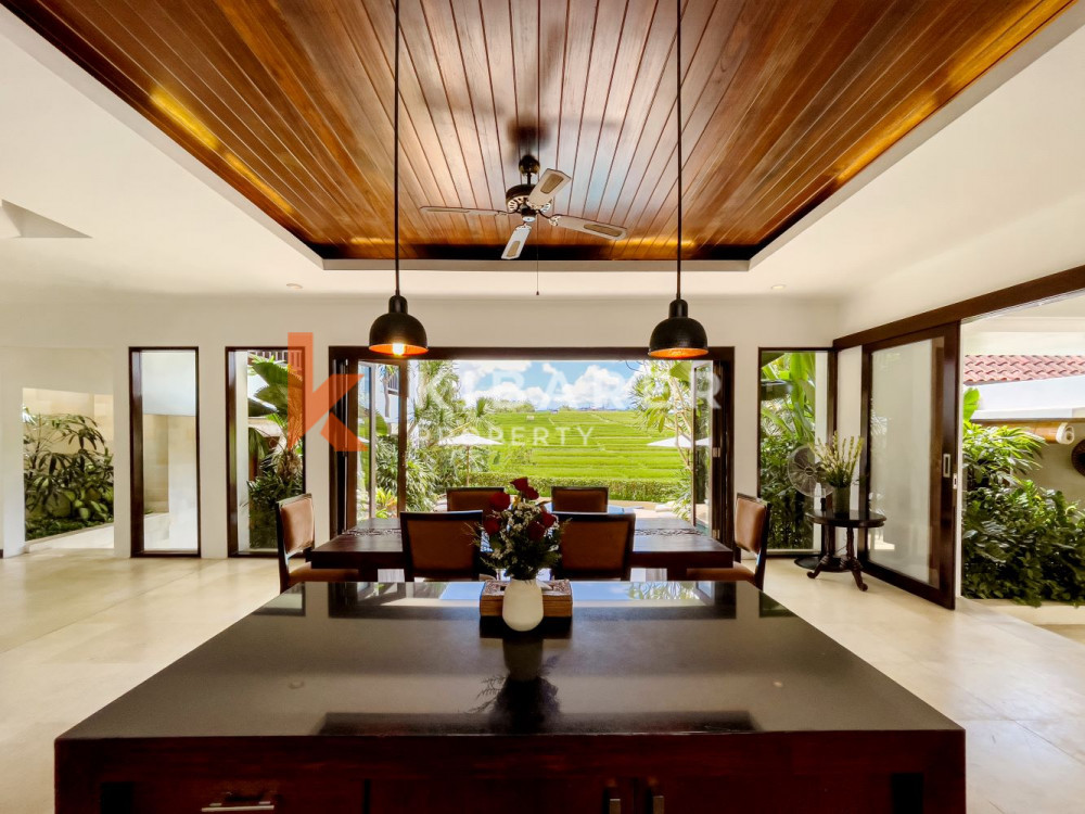 Spacious Three-Bedroom Gated Villa with Rice Field View in Canggu — image 5
