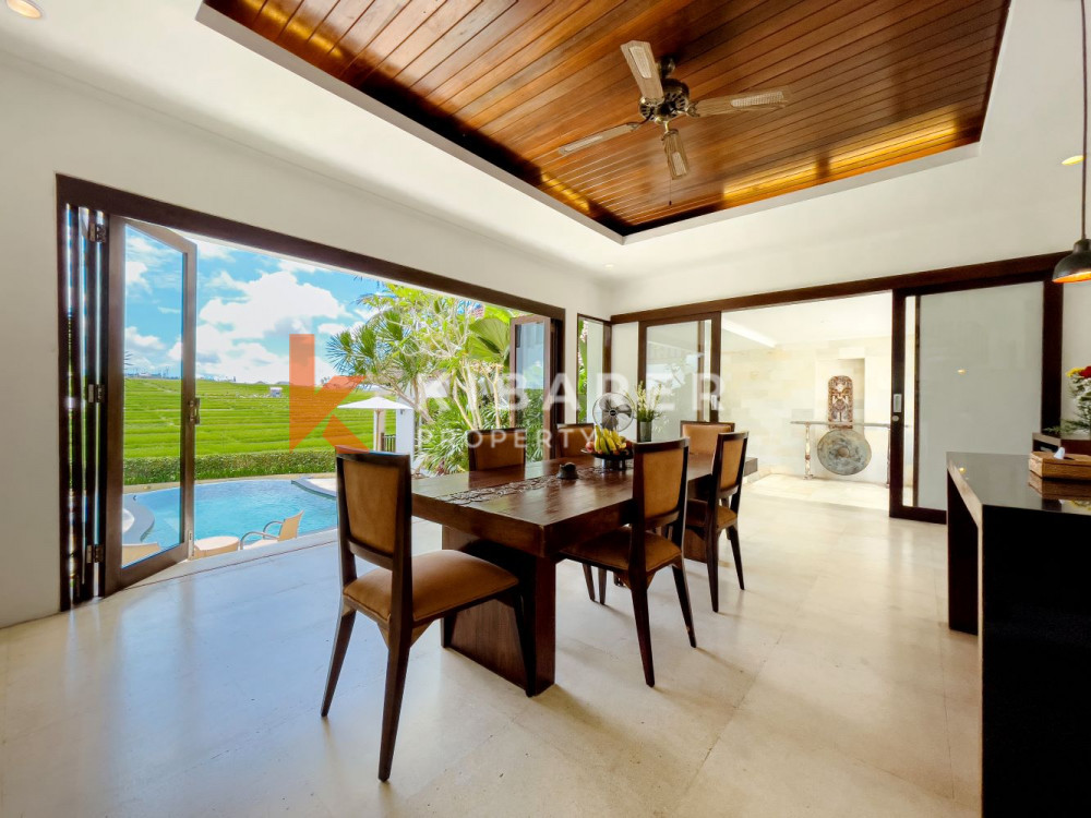 Spacious Three-Bedroom Gated Villa with Rice Field View in Canggu — image 6