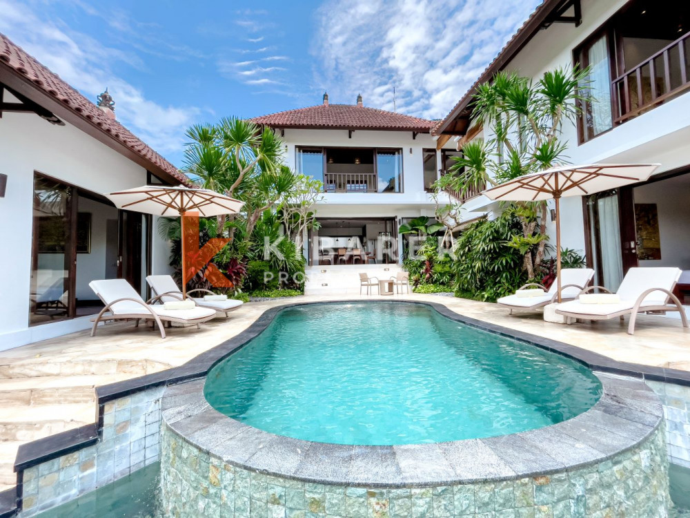 Spacious Three-Bedroom Gated Villa with Rice Field View in Canggu — image 1