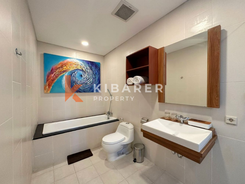 Beautiful Open Two-Bedroom Villa in a Complex in Jimbaran — image 12
