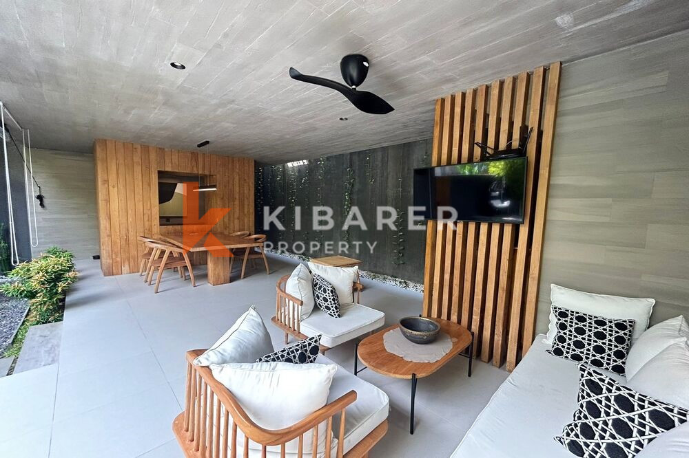 Stylish Two Bedroom Open Living Room Villa Nestled in Umalas — image 5