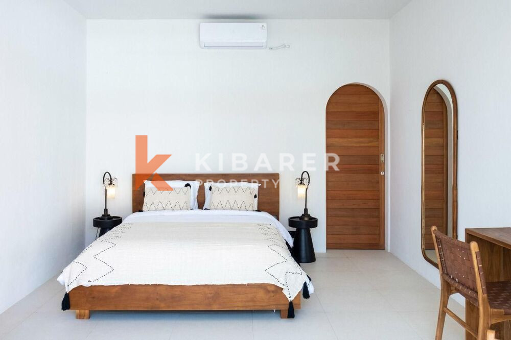Modern Three Bedroom Minimalist Enclosed Living Room Villa Situated in Umalas — image 18