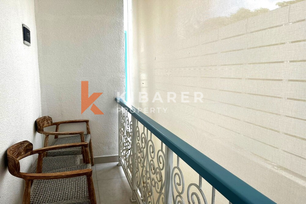 Charming One-Bedroom Villa with Closed Living Room in Santorin Located in Padonan — image 8