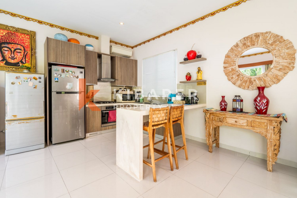 Peaceful Three Bedroom Enclosed Living at Villa Complex Situated in Seminyak — image 8