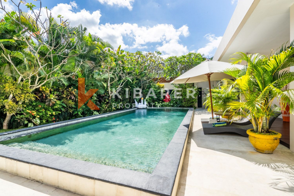 Beautiful Three Bedroom Enclosed Living at Villa Complex in Seminyak — image 2