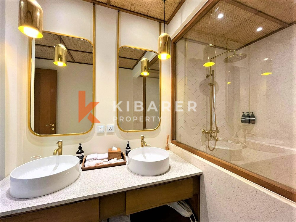 Luxury One Gate System Three Bedroom Enclosed Living Villa In Berawa — image 15