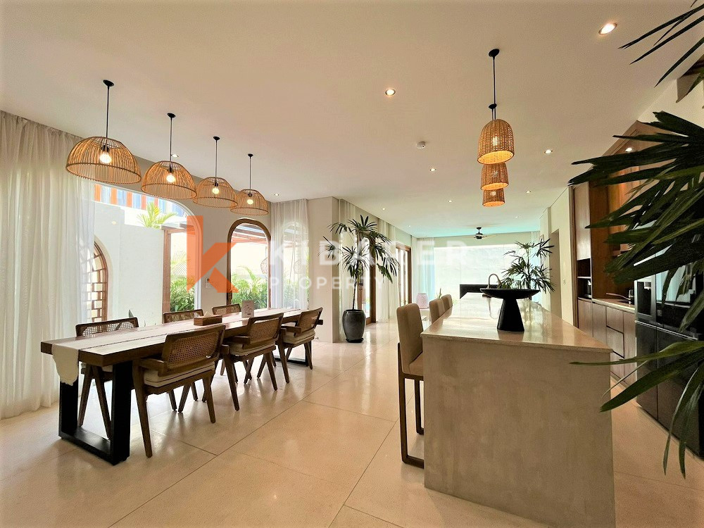 Luxury One Gate System Three Bedroom Enclosed Living Villa In Berawa — image 2