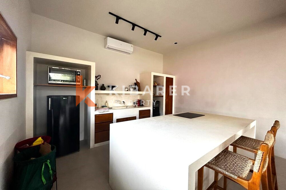 Modern Three Bedroom Minimalist Enclosed Living Room Villa Situated in Umalas — image 8
