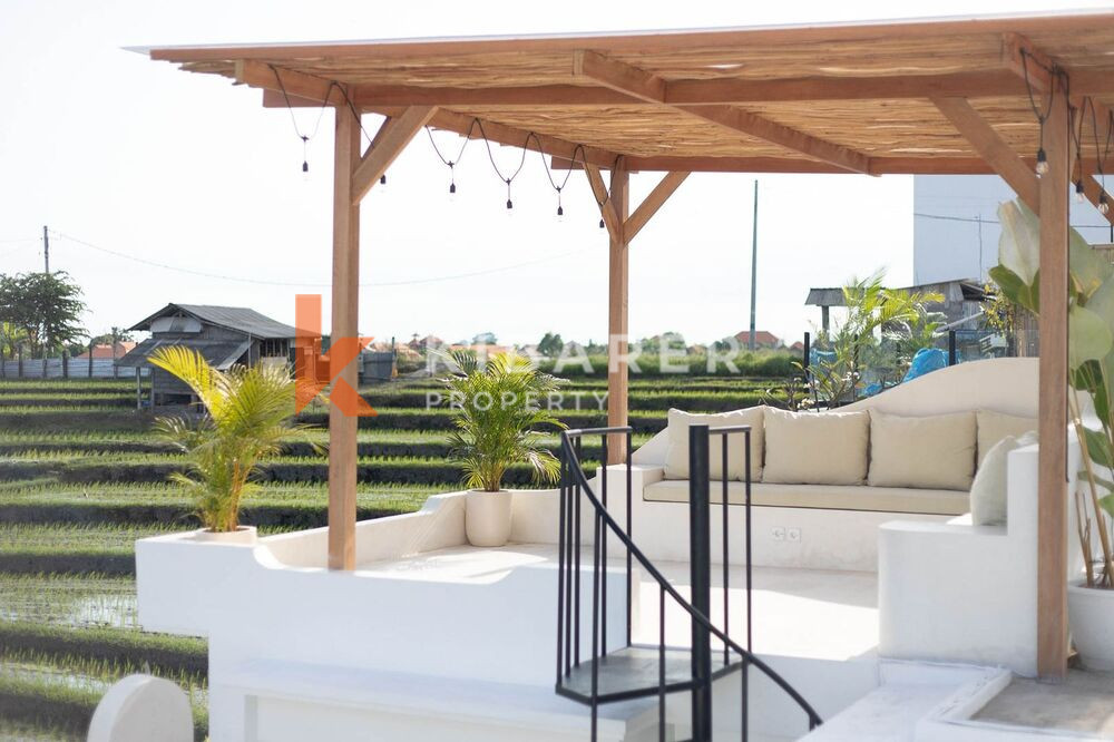 Gorgeous Three Bedroom Mediterranean Villa Overlooking Paddy in Pererenan — image 5