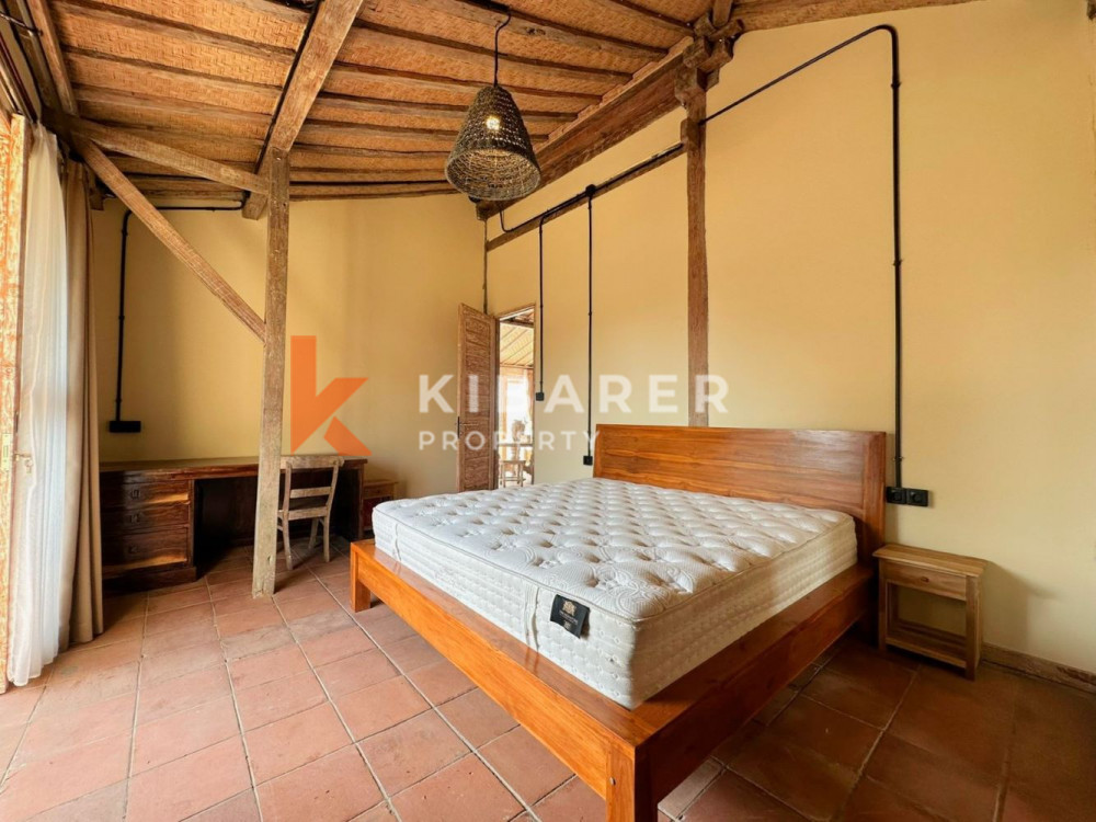 Semi Furnished Three Bedroom Closed Living Villa with Ocean and Rice Field View in Kedungu — image 13