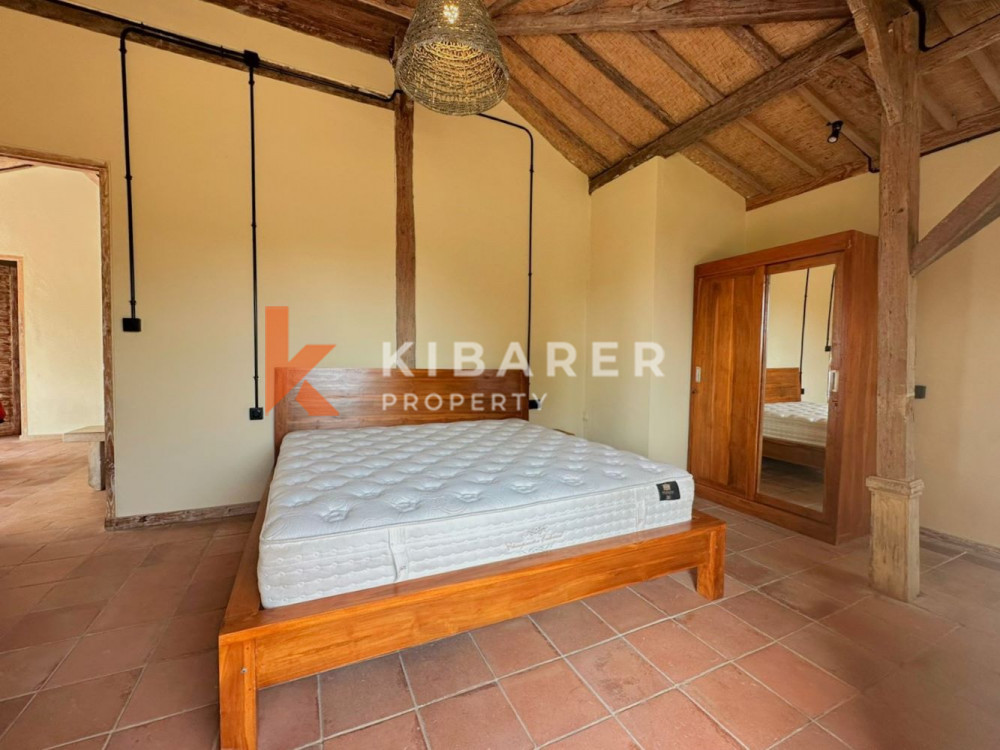 Semi Furnished Three Bedroom Closed Living Villa with Ocean and Rice Field View in Kedungu — image 17