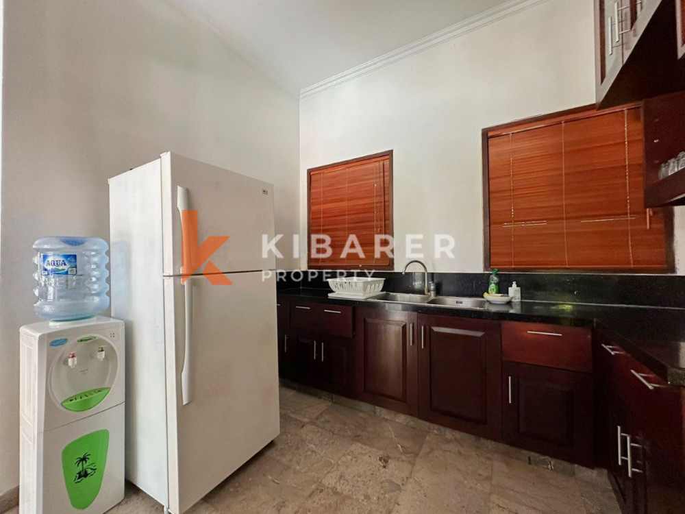 Gorgeously Three Bedroom Enclosed Living Villa In Prime Area Of Seminyak — image 10