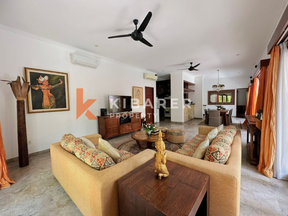 Gorgeously Three Bedroom Enclosed Living Villa In Prime Area Of Seminyak — image 6