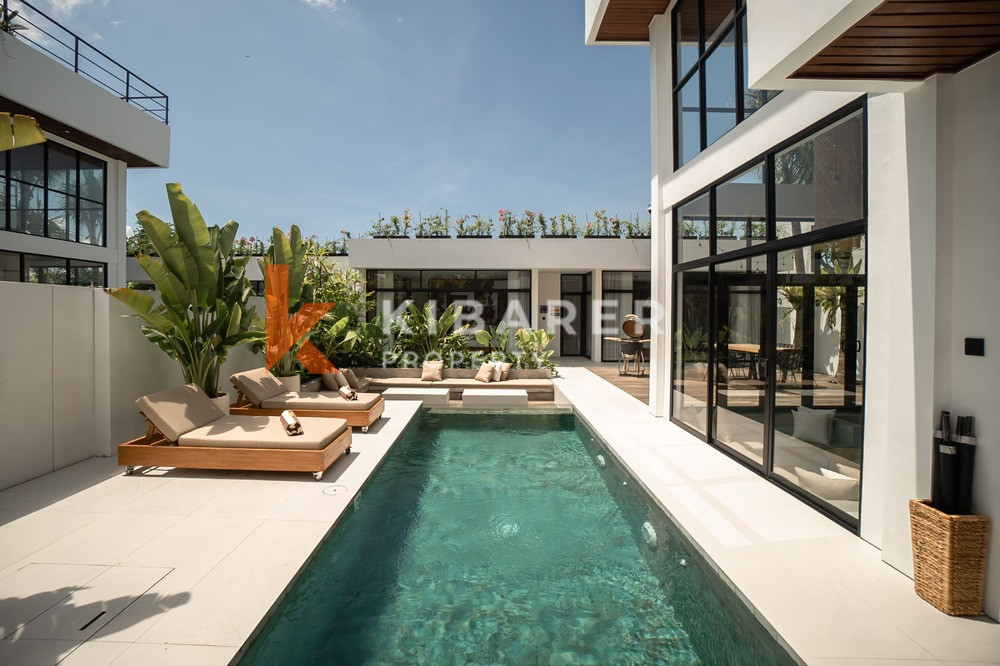 Stunning Four Bedroom Villa Walking Distance to Pererenan Beach — image 1