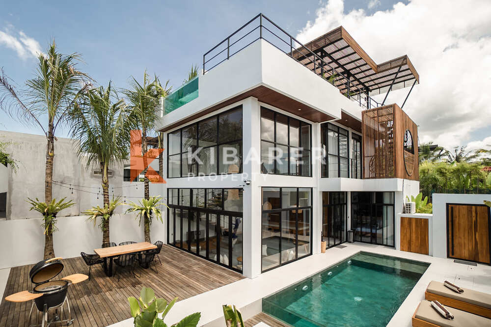 Stunning Four Bedroom Villa Walking Distance to Pererenan Beach — image 3