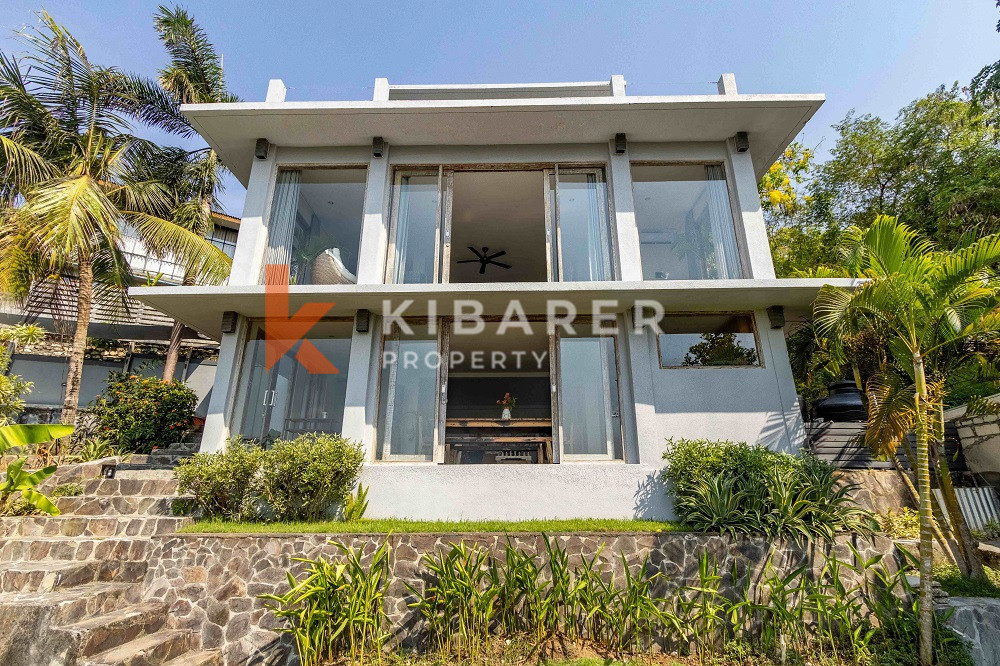 Stunning Three-Bedroom Villa with 180-Degree Ocean View in Balangan — image 6