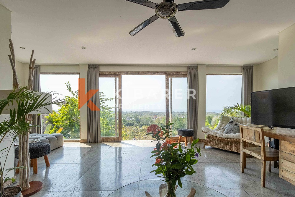 Stunning Three-Bedroom Villa with 180-Degree Ocean View in Balangan — image 12