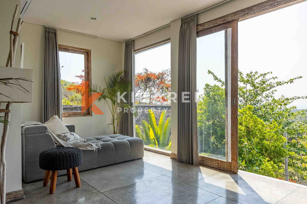 Stunning Three-Bedroom Villa with 180-Degree Ocean View in Balangan — image 13