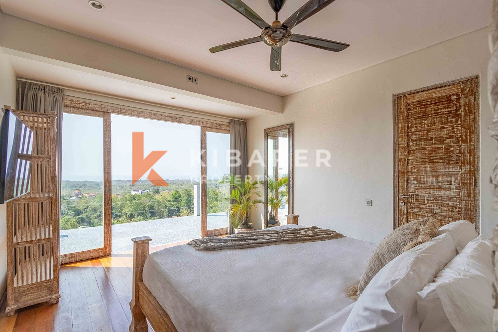 Stunning Three-Bedroom Villa with 180-Degree Ocean View in Balangan — image 16