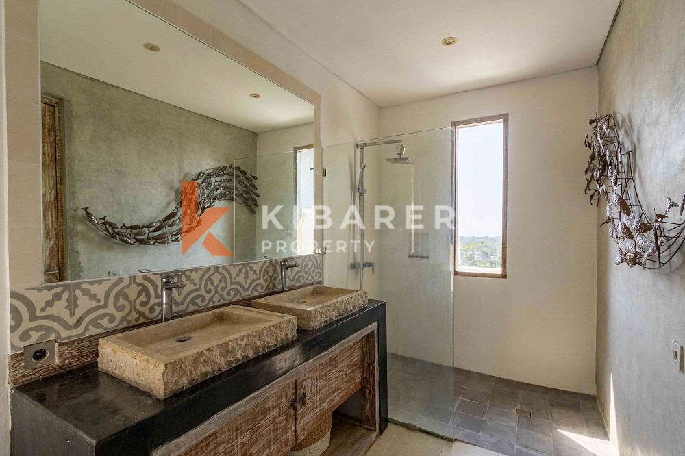 Stunning Three-Bedroom Villa with 180-Degree Ocean View in Balangan — image 17