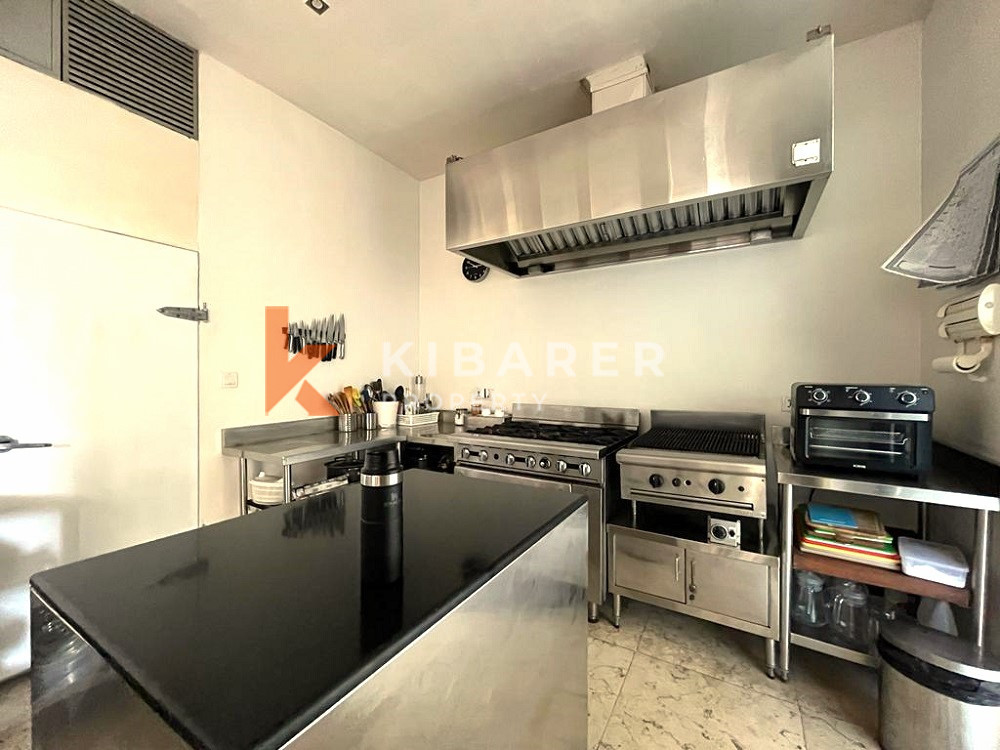 Jungle View Four Bedroom Enclosed Living Villa In Semer-Kerobokan — image 16