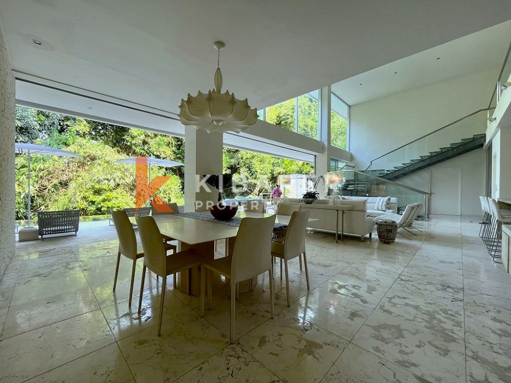 Jungle View Four Bedroom Enclosed Living Villa In Semer-Kerobokan — image 10